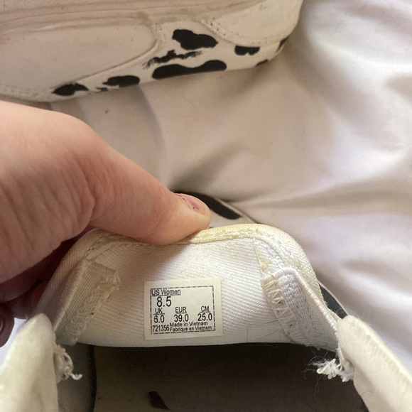 Morgan Wallen Painted Vans - Picture 5 of 5